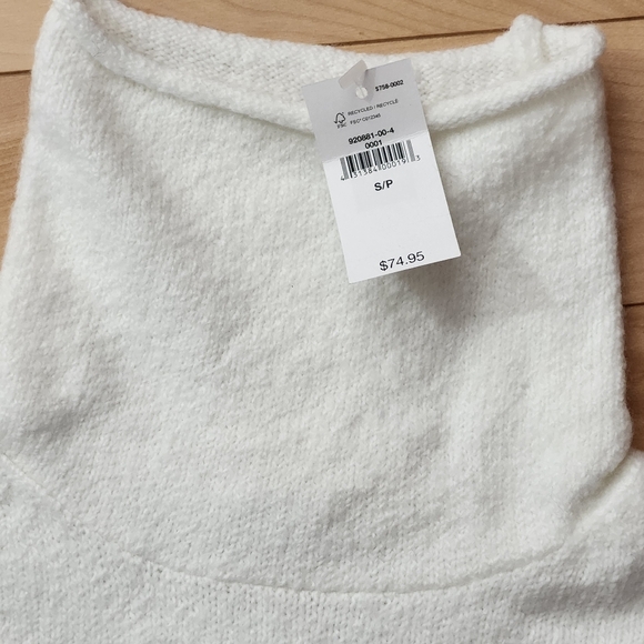 New Gap funnel neck sweater sz sm - Picture 3 of 3